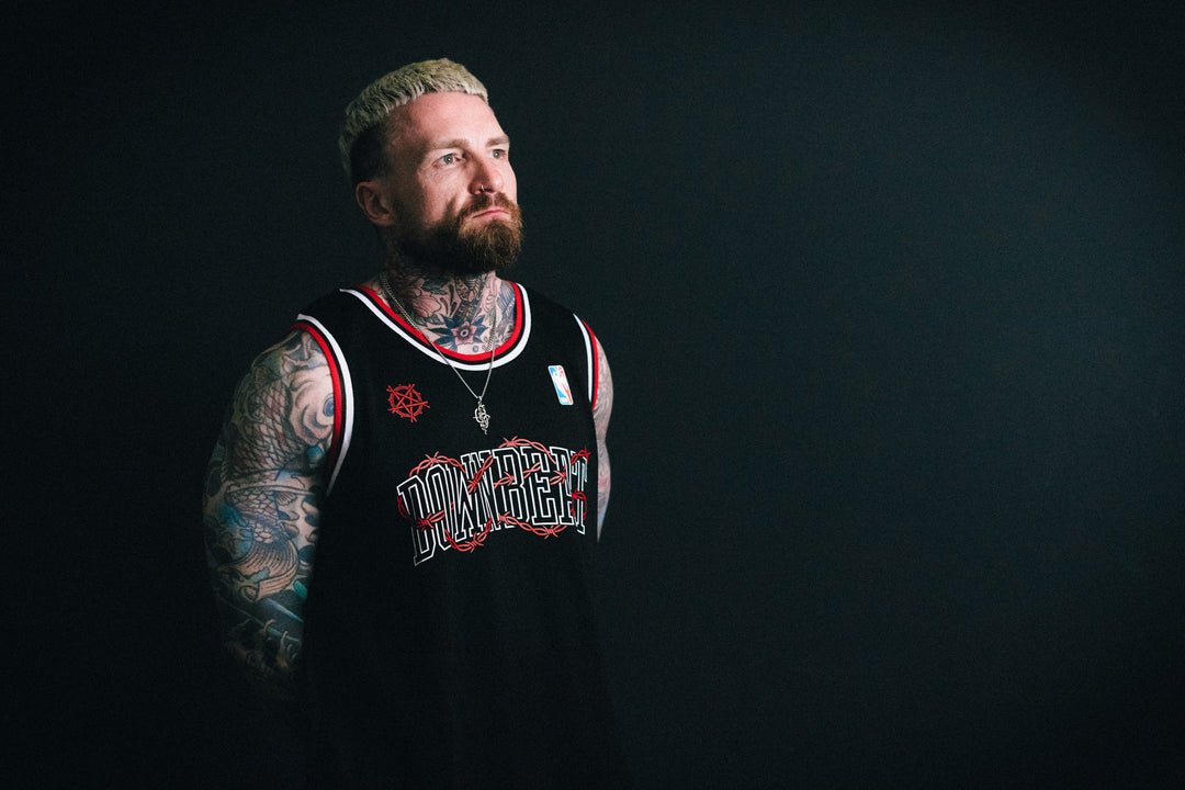 VARSITY BARBWIRE BASKETBALL JERSEY (BLACK/RED)